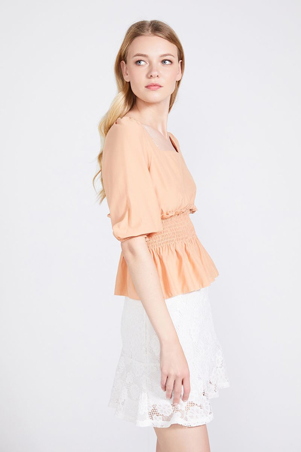 SLEEVELESS TOP